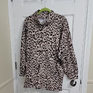 Lola Grace Leopard Print Women's Sweatshirt. Size 1x.